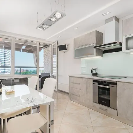 с террасой возле аркадии ! вид моря ! литературная улица, 12 Odessa