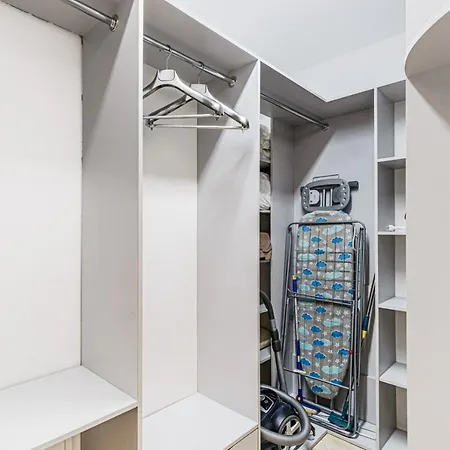 с террасой возле аркадии ! вид моря ! литературная улица, 12 Apartamento Odesa