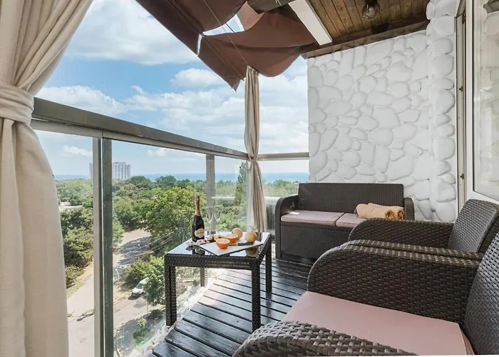 Апартаменты с террасой возле аркадии ! вид моря ! литературная улица, 12