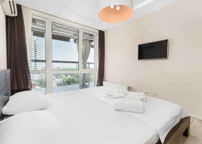 Апартаменты с террасой возле аркадии ! вид моря ! литературная улица, 12 Одесса