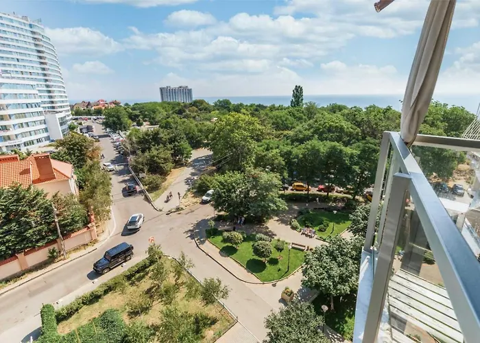 с террасой возле аркадии ! вид моря ! литературная улица, 12 Апартаменты